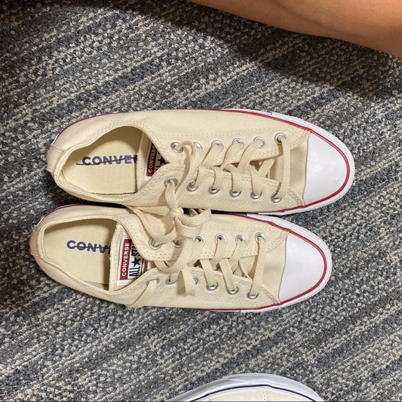 Tan converse - Picture 4 of 4